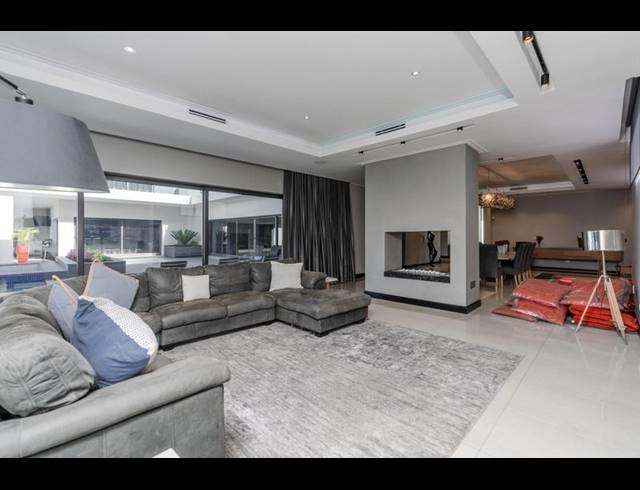 5 BEDROOM HOUSE FOR SALE IN MIDSTREAM RIDGE